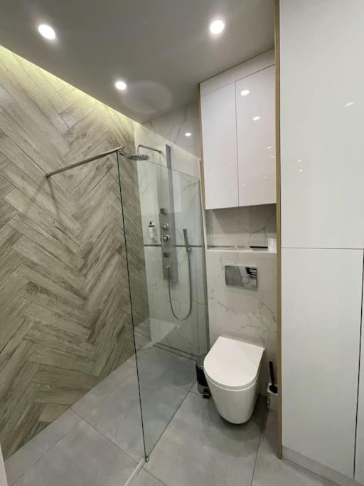 Forum Wola Fine Apartment วอร์ซอ ภายนอก รูปภาพ